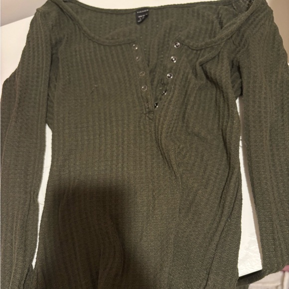 Tops - Olive Green Long Sleeve Top